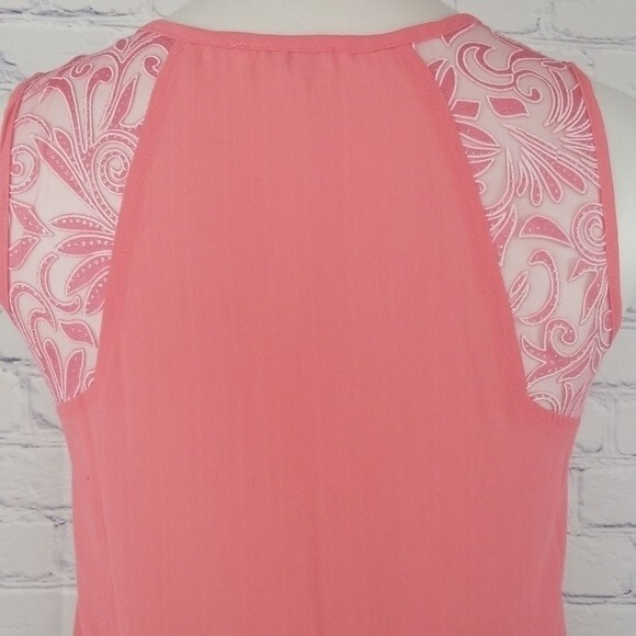 Julia coral top with gold studded trim. Size m/l - Picture 5 of 7